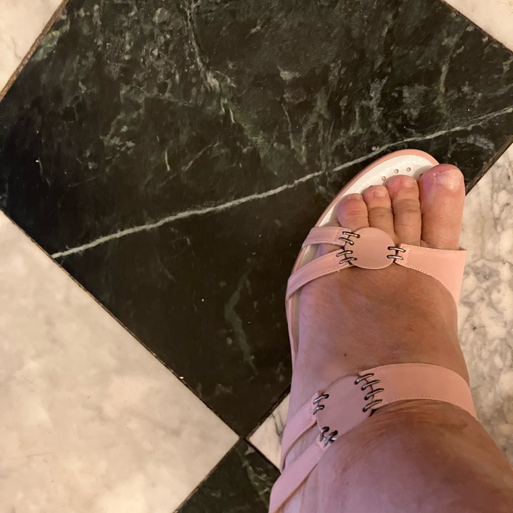 Elegant Pink Strappy Sandals